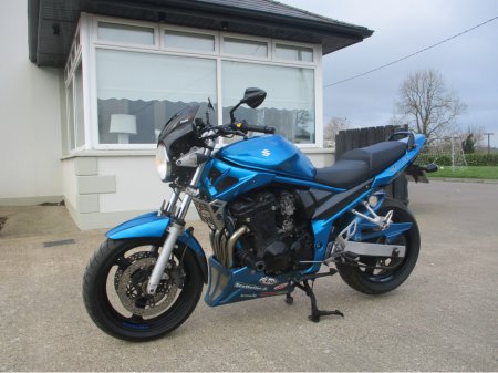 2009 Suzuki Gsf Bandit !GSF650K6 FULL POWER MODEL. ONLY  44521 KMS AND IN SHOWROOM CONDITION !! €4,950