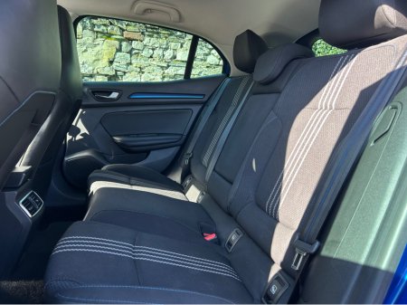 2017 Renault Megane - thumbnail 19