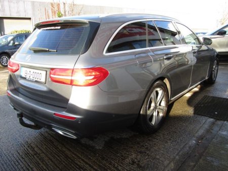 2019 Mercedes-Benz E Class E 220 D SE €23,950 thumbnail