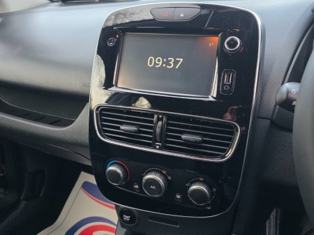 2017 Renault Clio 1.2 16V 75 DYNAMIQUE NAV €9,995 thumbnail