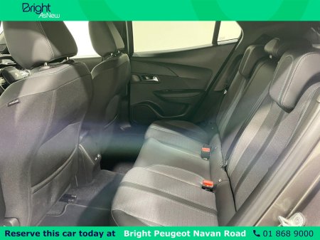 2023 Peugeot 2008 - thumbnail 18