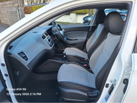 2016 Hyundai i20 1.2 Petrol DELUXE €7,450 thumbnail