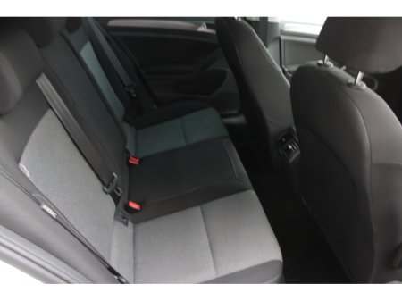 2016 Volkswagen Golf - thumbnail 16