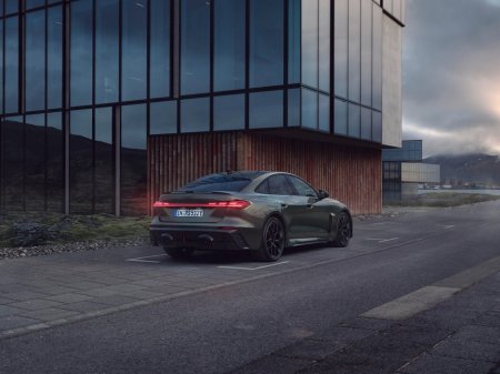 2026 Audi RS5 - thumbnail 5