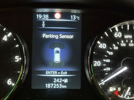 2016 Nissan Qashqai - thumbnail 3