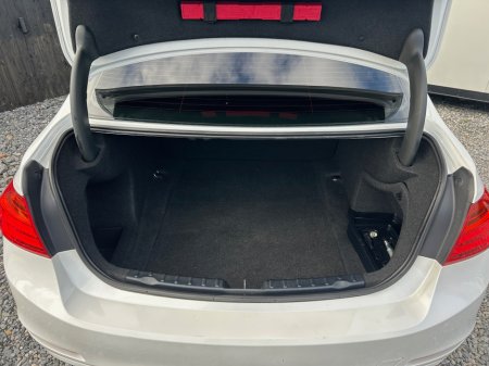 2014 BMW 3 Series - thumbnail 16