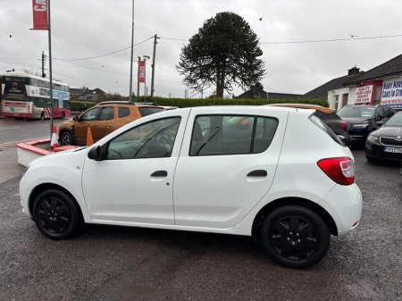 2015 Dacia Sandero ALTERNATIVE 1.5 DCI 90 4DR €5,950 thumbnail