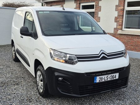 2021 Citroen Berlingo Enterprise 650 Van 1.5 Diesel with 3 seats in front and side loading door.
