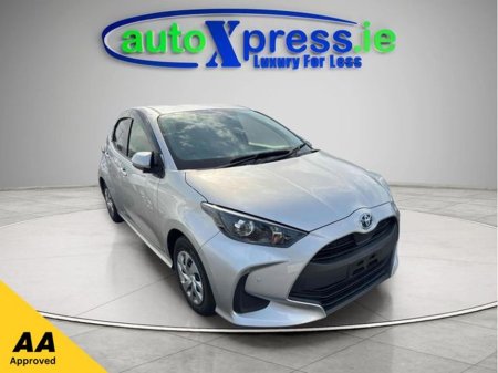 2021 Toyota Yaris 1.5 HYBRID X Automatic, Reversing camera