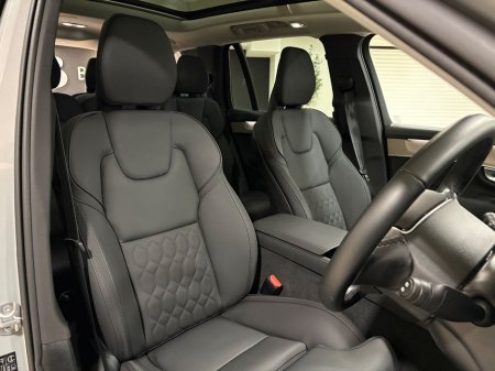 2025 Volvo XC90 T8 PLUS AWD=VAPOUR GREY//PAN ROOF//AS NEW=2 YEAR WARRANTY=TAILORED FINANCE PACKAGES INCL PCP AVAILABLE=TRADE IN'S WELCOME €79,995 thumbnail
