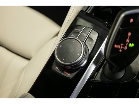 2022 BMW 5 Series - thumbnail 23