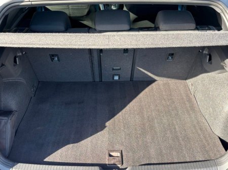 2023 Volkswagen Golf GTE 245 DSG AUTO BLUEMOTION PHEV €32,995 thumbnail