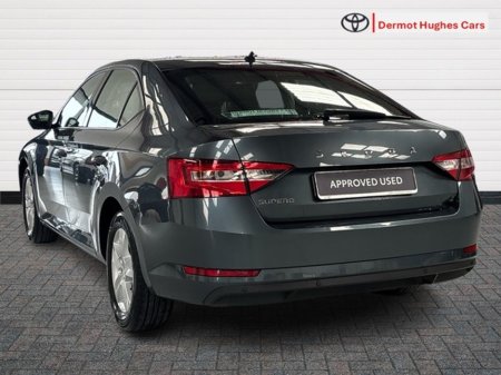 2021 Skoda Superb - thumbnail 2