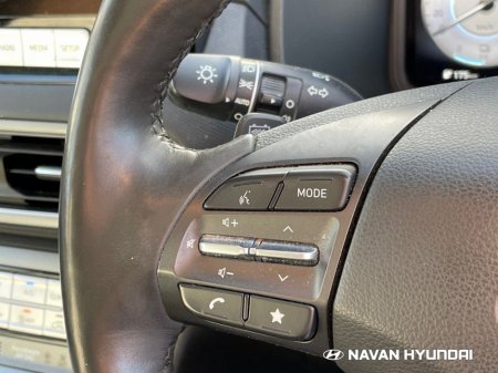 2022 Hyundai Kona EV Premium 64 kWh €21,850 thumbnail