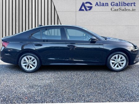 2022 Skoda Octavia AMBITION 2.0 TDI New Model €24,995 thumbnail