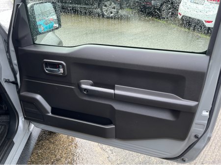 2024 Suzuki Jimny SIERRA 4 SEAT MANUAL 1.5 PETROL //LOW MILES//HIGH SPEC//HEATED SEATS//CRUISE CONTROL//KEYLESS ENTRY//REVERSE CAMERA// thumbnail