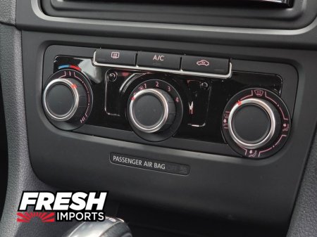 2013 Volkswagen Golf - thumbnail 12