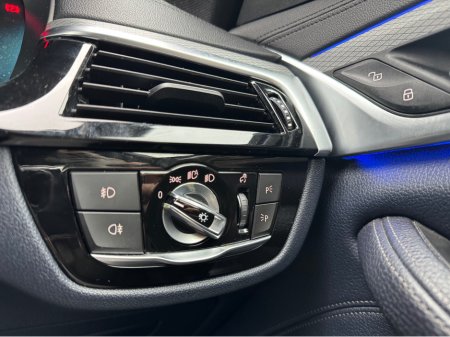 2017 BMW 5 Series - thumbnail 24