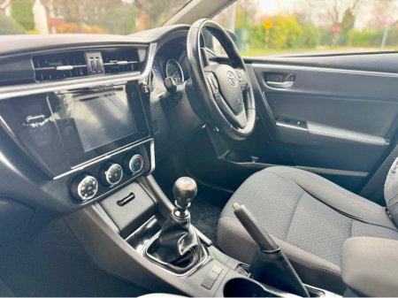 2017 Toyota Corolla 1.4 D-4D LUNA 4DR €12,900 thumbnail