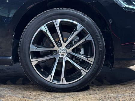 2020 Volkswagen Golf ESTATE AUTOMATIC 1.2L TSI - REVERSE CAMERA - UPGRADED ALLOY WHEELS - PADDLE SHIFT - DIGITAL DASH - CRUISE CONTROL - A/C HEATING CONTROLS €20,950 thumbnail