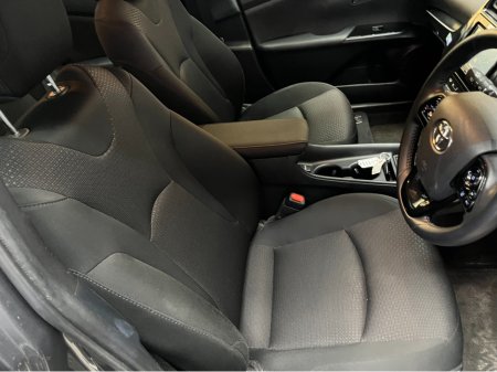 2022 Toyota Prius - thumbnail 9