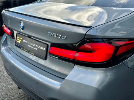 2023 BMW 5 Series - thumbnail 6