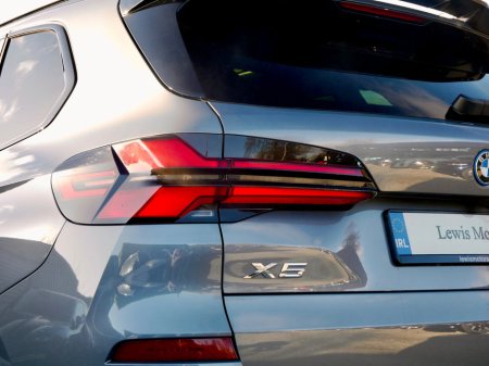 2025 BMW X5 xDrive50e M Sport €99,950 thumbnail