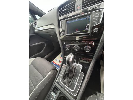 2017 Volkswagen Golf - thumbnail 25