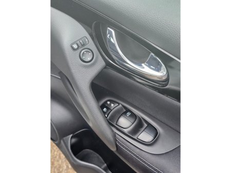 2016 Nissan Qashqai - thumbnail 9