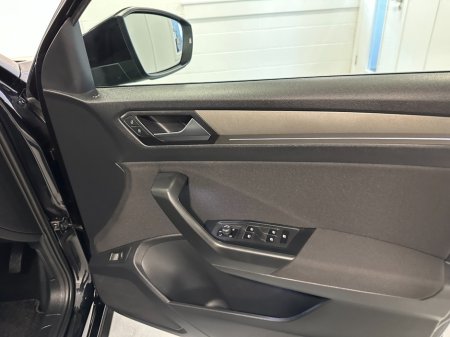 2020 Volkswagen T-Roc - thumbnail 21