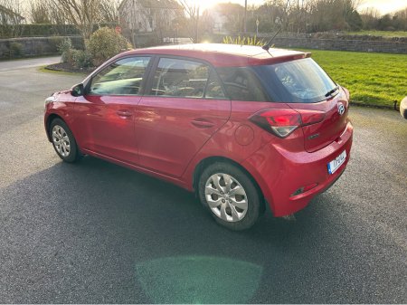 2017 Hyundai i20 1.2 PETROL CLASSIC 5DR €6,995 thumbnail