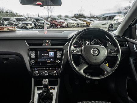 2015 Skoda Octavia - thumbnail 6