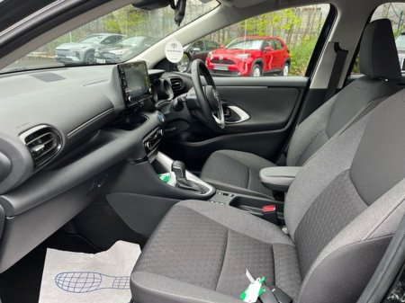 2023 Toyota Yaris - photo 6