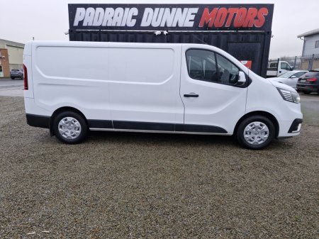 2023 Renault Trafic RED VAN FWD 130 3T1 E6 L2H1 3DR €18,450 thumbnail
