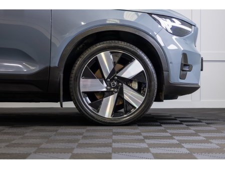 2023 Volvo XC40 BEV 231hp Ultimate €31,950 thumbnail