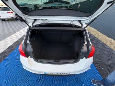 2016 BMW 1 Series - thumbnail 29