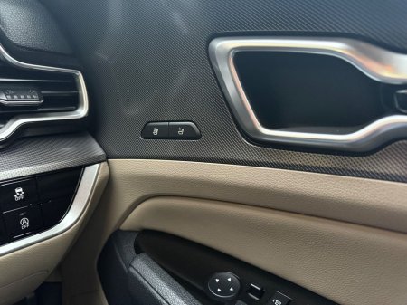 2022 Kia Sportage K4 5DR €31,000 thumbnail