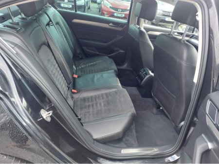 2016 Volkswagen Passat - thumbnail 3