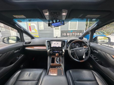 2015 Toyota Alphard Executive Lounge 2.5 Petrol Hybrid €38,995 thumbnail