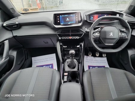 2023 Peugeot 2008 ALLURE 1.2 100 6.4 4DR €24,995 thumbnail