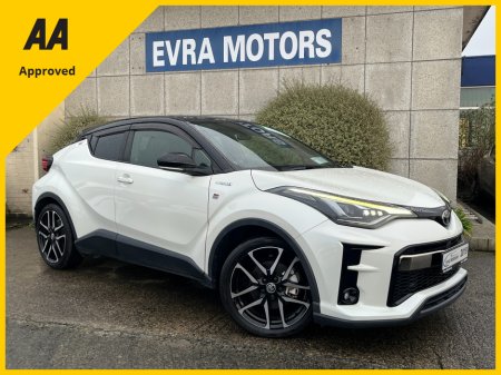 2019 Toyota C-HR GR SPORT AUTOMATIC HYBRID 1.8 PETROL //HALF LEATHER SEATS//ADAPTIVE CRUISE CONTROL//KEYLESS ENTRY//REVERSE CAMERA//
