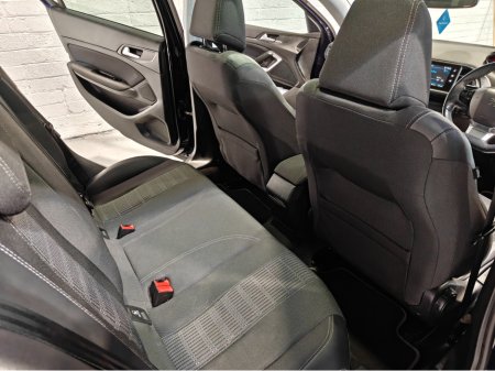 2018 Peugeot 308 - thumbnail 16