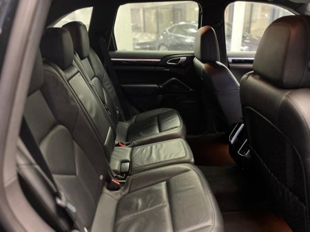 2014 Porsche Cayenne 3.0 D V6 PLATINUM EDITION €27,900 thumbnail