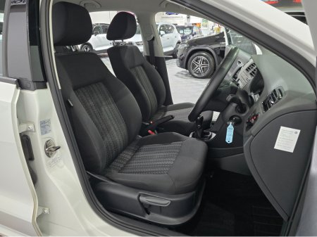 2017 Volkswagen Polo - thumbnail 8