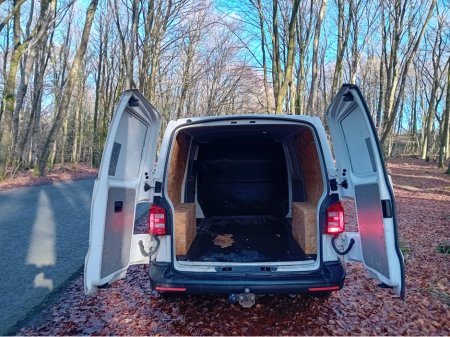 2018 Volkswagen Transporter PVL 3000KG TDI 150 T6 150 BHP 6 SPEED FWD 5DR @ REDDY2DRIVE LTD €15,850 thumbnail