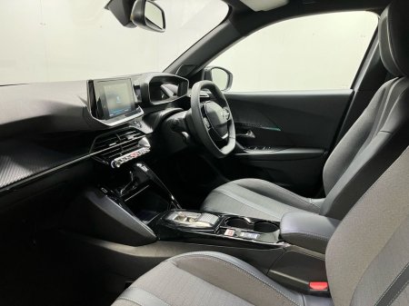 2023 Peugeot 2008 - thumbnail 6