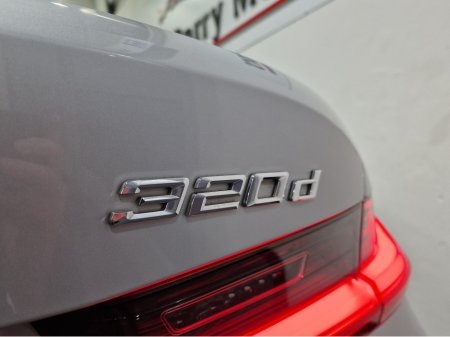 2019 BMW 3 Series 320D G20 SPORT AUTOMATIC **ORIGINAL IRISH CAR / LOW MILEAGE / 18" ALLOYS / APPLE CARPLAY / CRUISE CONTROL / FULL BLACK LEATHER / HEATED SEATS / SAT NAV / REVERSE CAMERA / FULL BMW SERVICE RECORD** €27,900 thumbnail