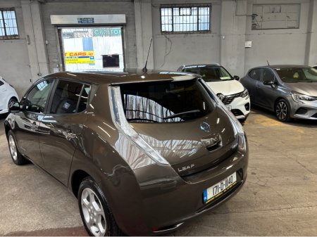 2017 Nissan Leaf - thumbnail 16