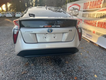 2016 Toyota Prius 1.8 Hybrid Luxury €13,999