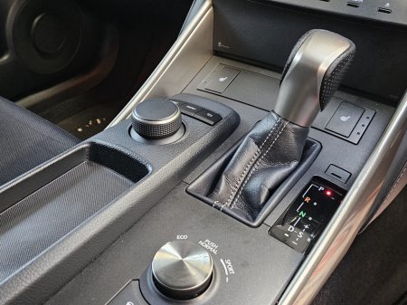 2017 Lexus IS 300 h 300h F-Sport €19,950 thumbnail